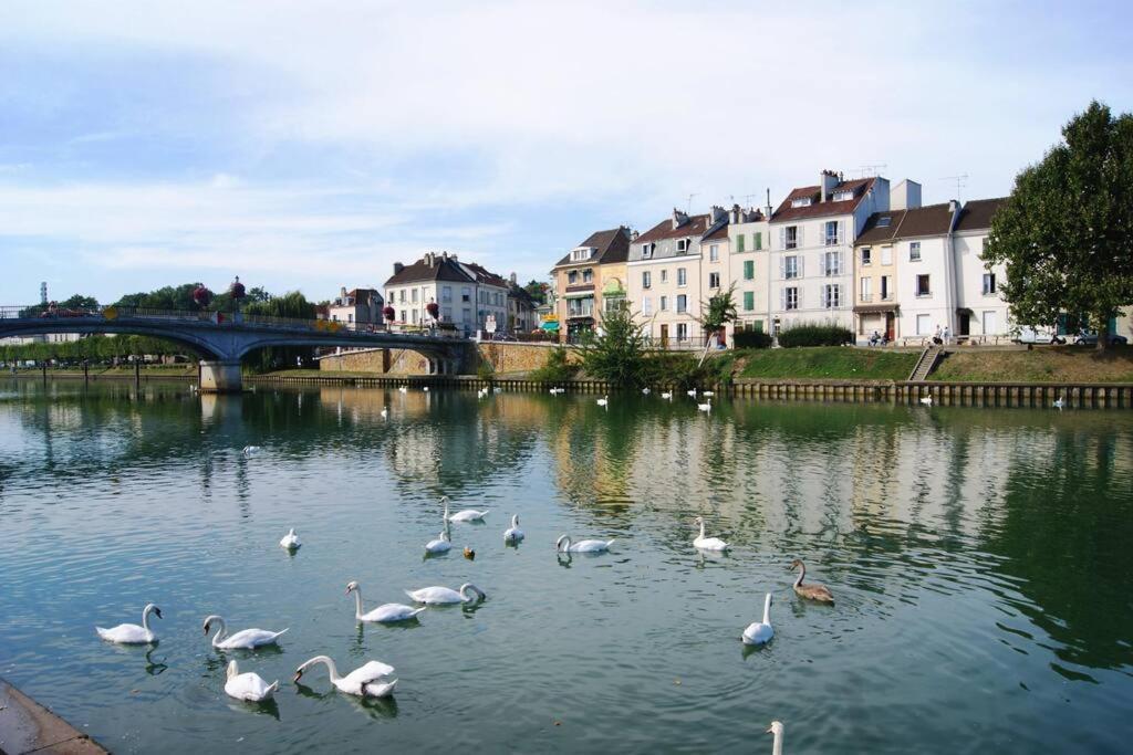 Apartment Coeur De Avec Parking+gare A Proximite De Et Paris *