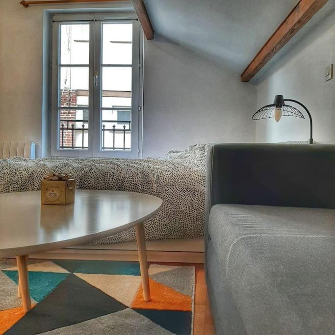 Apartment Coeur De Avec Parking+gare A Proximite De Et Paris