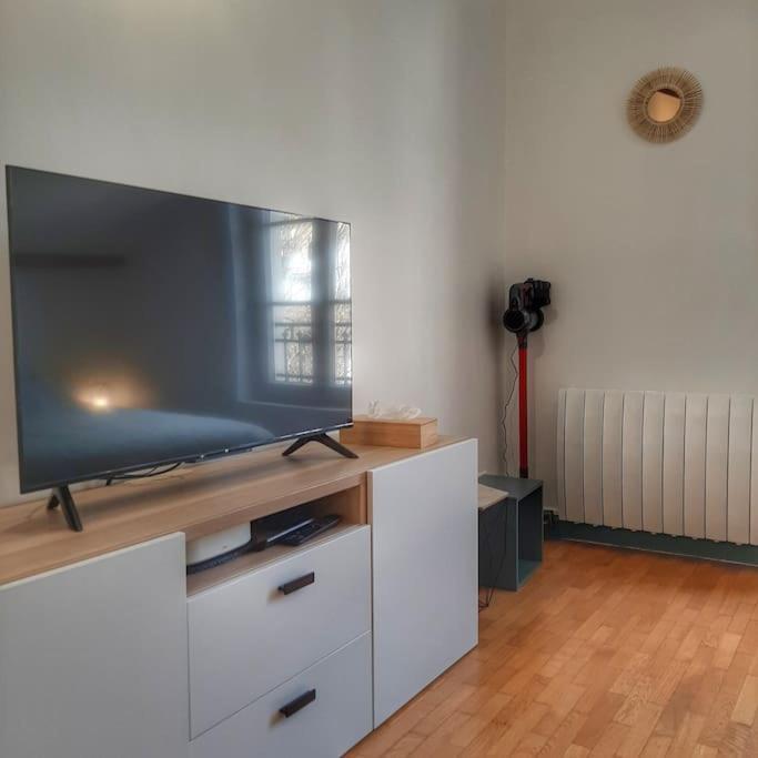 Coeur De Avec Parking+gare A Proximite De Et Paris Apartment
